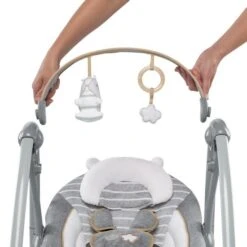 Ingenuity Balancelle Swing'n Go -Bébé Produits Boutique 0074451110236 0074451110236 6BaseMedia 550Wx550H