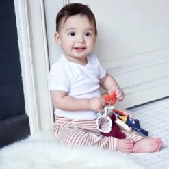 Lilliputiens Trousseau De Clès Sensoriel Ferme -Bébé Produits Boutique 5414834831948 5414834831948 4BaseMedia 550Wx550H