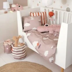 Done By Deer Peluche Musicale Happy Clouds Croco -Bébé Produits Boutique 550Wx550H 5712643043744 3